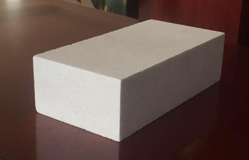 選擇外部精煉用耐火材料的依據(jù)是什么？