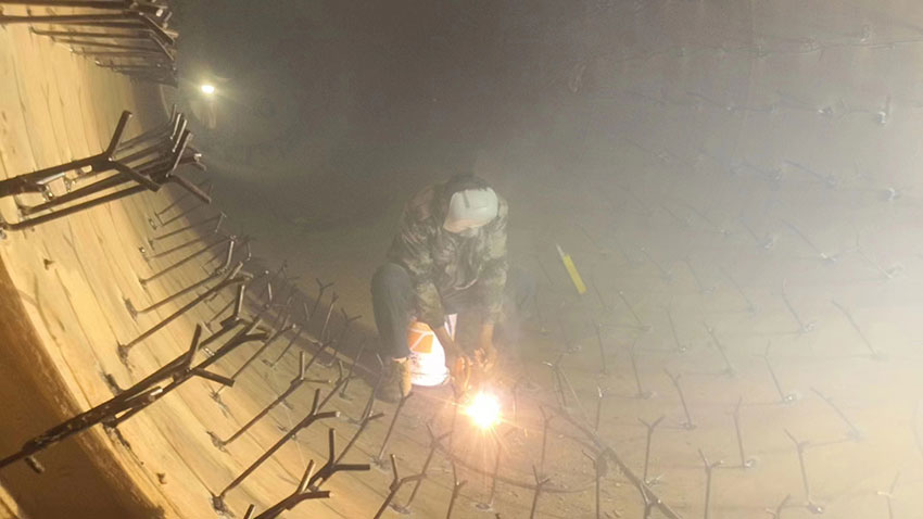 如何砌筑鍋爐爐膛內的耐火磚